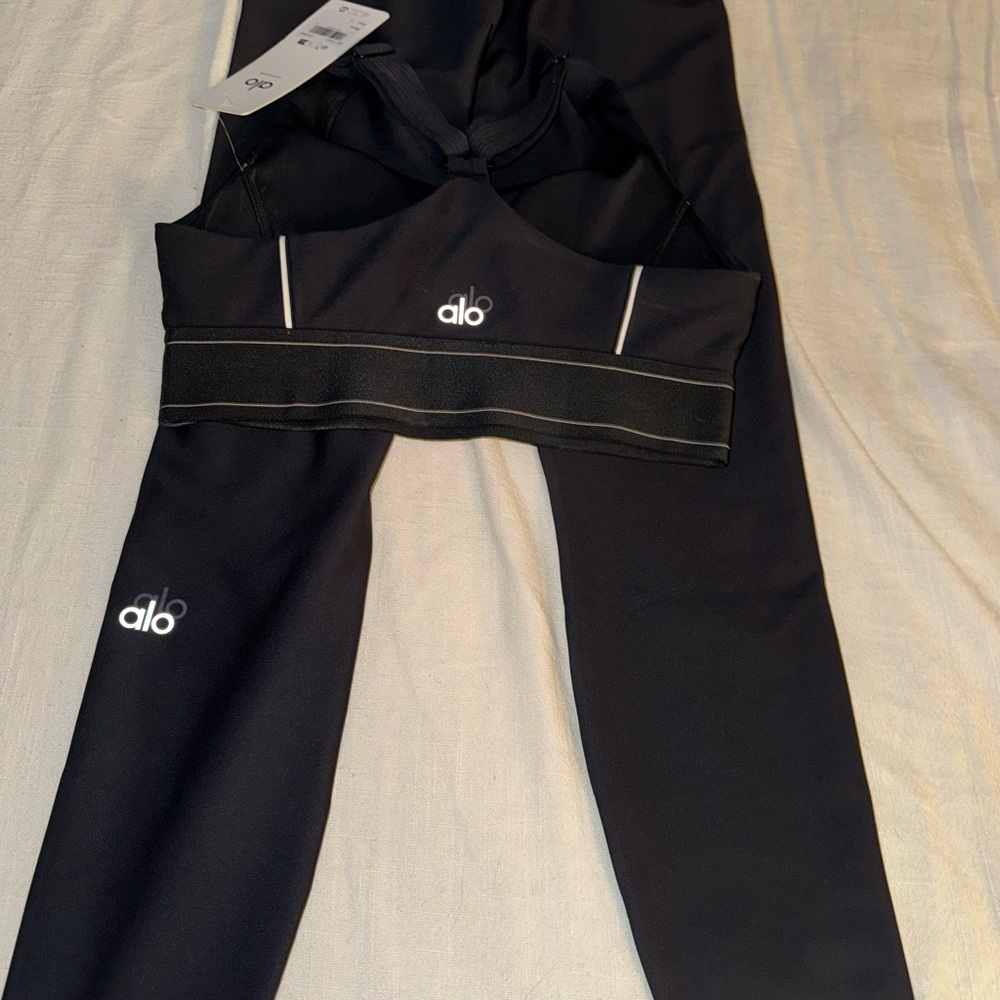 Women’s ALO Yoga Set black new with tags